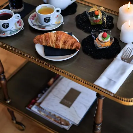 Arte Boutique Hotel 5*